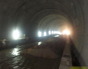 苗26线锡隘隧道工程