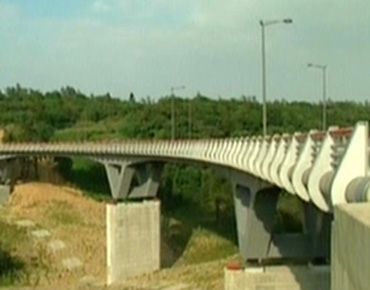 Access Bridge to Chang-Gung Memorial Hospital